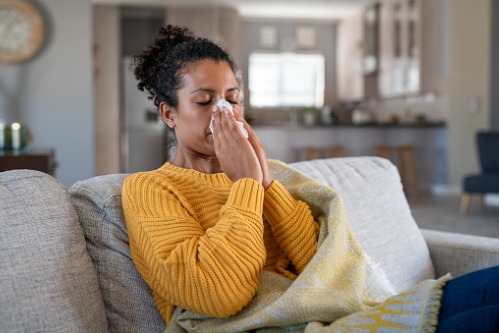 5 Ways To Ease Allergy Symptoms Naturally